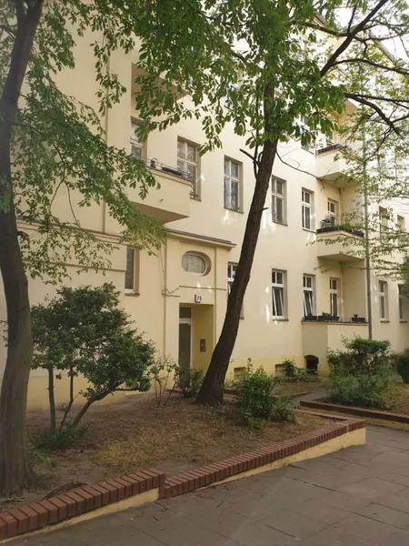 Borussiastr. 74, Sonnige, renovi. 2-Zi-WE im 4. OG, Balkon, SONSTIGES LESEN!! — photo 1